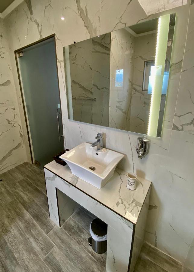 Luxury Apartments Ivon Plovdiv Buitenkant foto